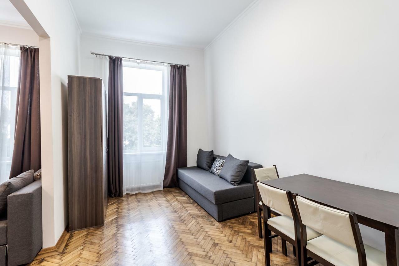 Kumpel Apartment Λβιβ Εξωτερικό φωτογραφία