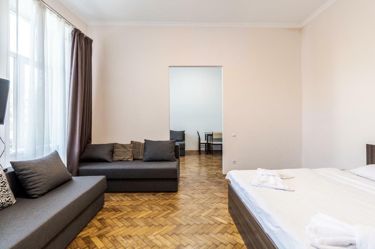 Kumpel Apartment Λβιβ Εξωτερικό φωτογραφία