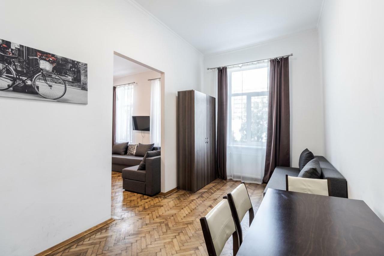 Kumpel Apartment Λβιβ Εξωτερικό φωτογραφία