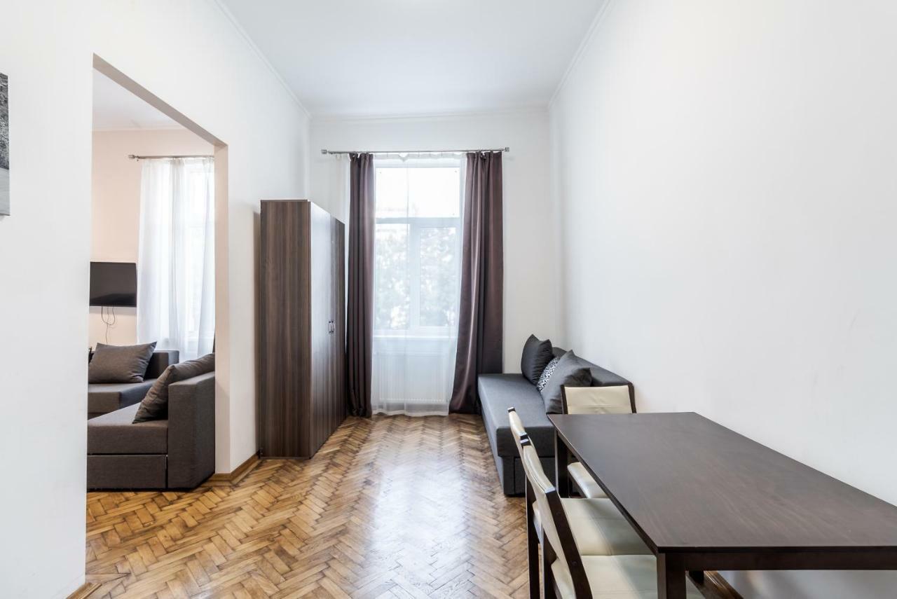 Kumpel Apartment Λβιβ Εξωτερικό φωτογραφία
