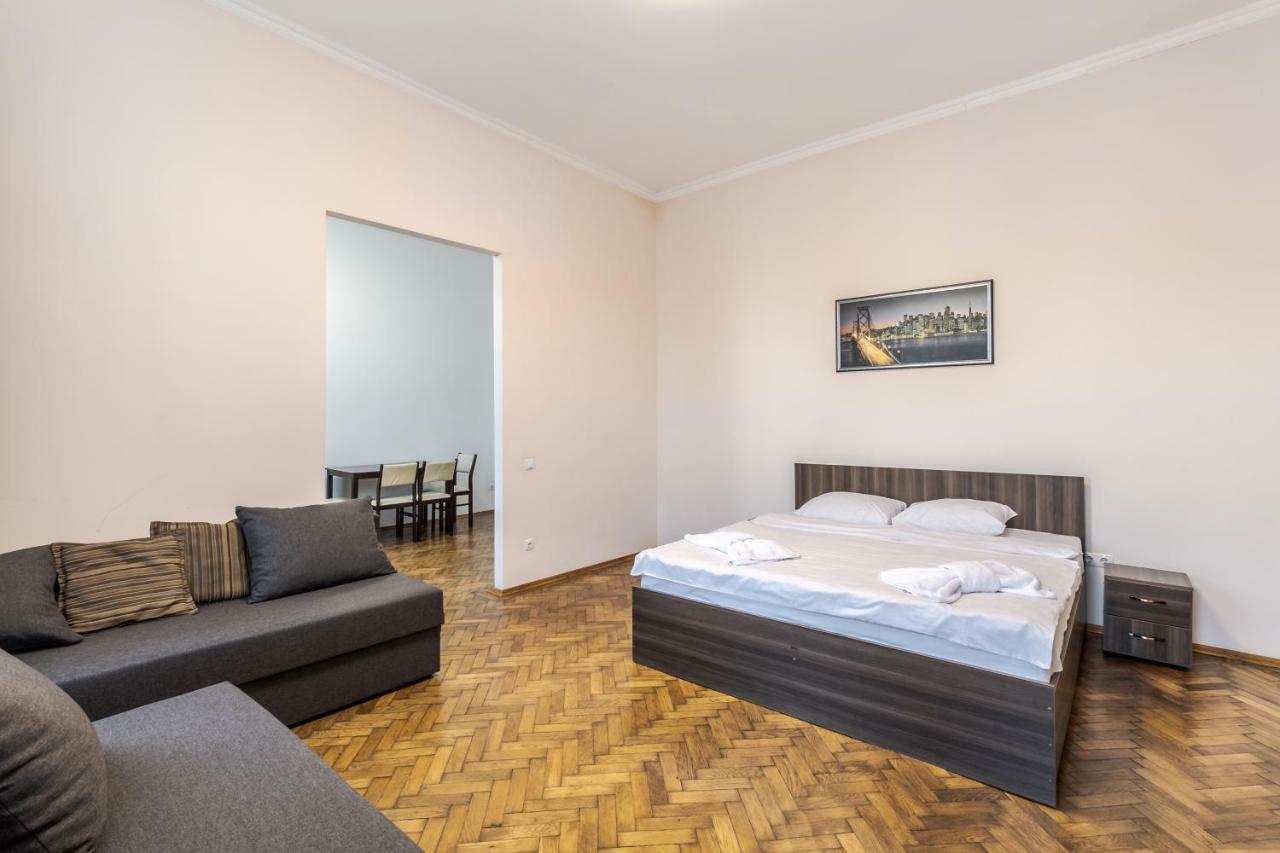 Kumpel Apartment Λβιβ Εξωτερικό φωτογραφία